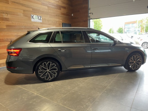 Skoda Superb Combi Laurin & Klement 1.4 Tsi Phev 218 Dsg Superb Combi 95 300km
