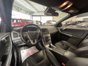 Volvo Xc 60 D4 190 Ch Geartronic 8 Momentum Business Xc 60 132 248km