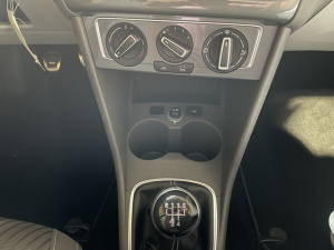 Volkswagen Polo 1.2 Tsi 90 Confortline Polo 100 333km