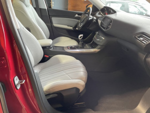 Peugeot 308 1.5 Bluehdi 130ch S&s Allure 308 64 825km