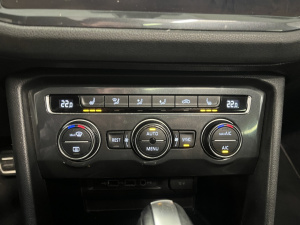 Volkswagen Tiguan Black R-line 2.0 Tdi 150 Ch Dsg7 Tiguan 115 300km