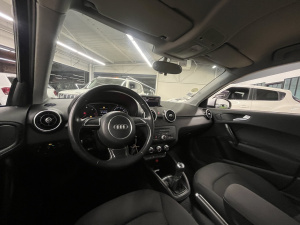 Audi A1 Sportback 1.6 Tdi 90ch Pack S-line - 1ere Main A1 Sportback 92 209km