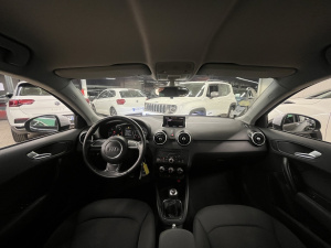 Audi A1 Sportback 1.6 Tdi 90ch Pack S-line - 1ere Main A1 Sportback 92 209km