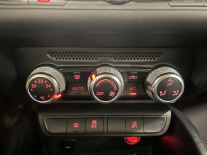 Audi A1 Sportback 1.6 Tdi 90ch Pack S-line - 1ere Main A1 Sportback 92 209km
