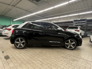 Audi A1 Sportback 1.6 Tdi 90ch Pack S-line - 1ere Main A1 Sportback 92 209km