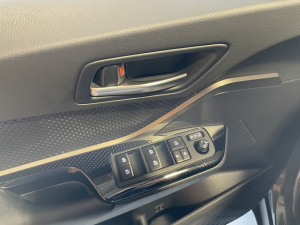 Toyota C-hr Hybrid 122h Distinctive C-hr 69 055km