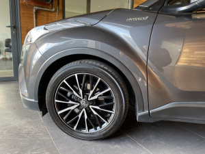 Toyota C-hr Hybrid 122h Distinctive C-hr 69 055km