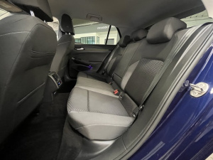 Volkswagen Golf 8 1.0 E-tsi 110ch Dsg7 Active Golf 13 985km