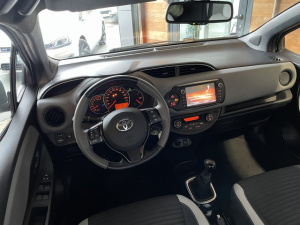 Toyota Yaris 2016 100 Vvt-i Technoline Yaris 138 000km