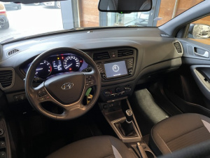 Hyundai I20 1.2 84 Edition Navy I20 76 450km