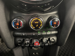 Mini Mini Cabriolet 102ch F57 Lci Mini 26 456km
