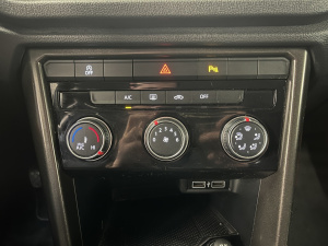 Volkswagen T-roc 1.0 Tsi 115ch Lounge T-roc 137 223km