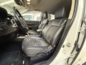 Mitsubishi Outlander Phev 2.4l 224ch Twin Motor 4wd Business Outlander 38 454km