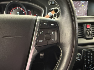 Volvo V40 T3 152ch R-design V40 57 549km