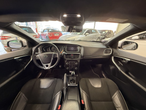 Volvo V40 T3 152ch R-design V40 57 549km