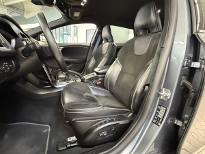 Volvo V40 T3 152ch R-design V40 57 549km