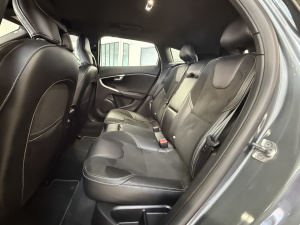 Volvo V40 T3 152ch R-design V40 57 549km