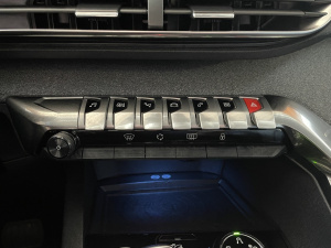 Peugeot 3008 2.0 Hdi 180 Ch Allure Eat8 3008 105 571km