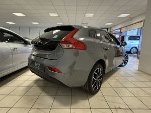 Volvo V40 D2 120ch Kinetic V40 89 658km