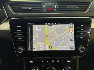 Skoda Superb Combi 1.4 Tsi 218ch Hybride Business Dsg6 Superb Combi 79 452km