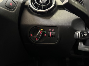 Audi A1 1.0 Tfsi 82ch Ambiente 1er Main A1 87 674km