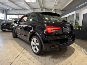 Audi A1 1.0 Tfsi 82ch Ambiente 1er Main A1 87 674km