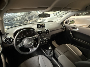 Audi A1 1.0 Tfsi 82ch Ambiente 1er Main A1 87 674km
