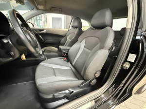 Audi A1 1.0 Tfsi 82ch Ambiente 1er Main A1 87 674km
