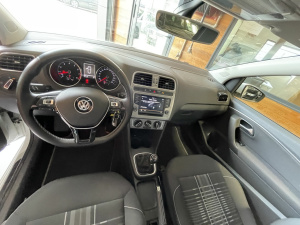 Volkswagen Polo 1.2 Tsi 90 Ch Lounge Polo 103 788km