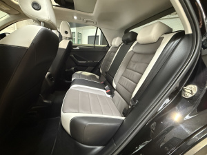 Volkswagen T-roc  2.0 Tdi 150 Ch Dsg7 Carat Exclusive T-roc 102 872km
