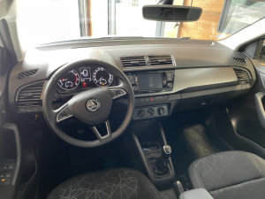 Skoda Fabia 1.0 Mpi 75ch Clever- Carplay + Camera De Rec Fabia 100 000km