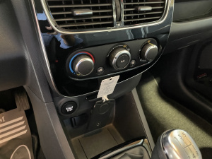 Renault Clio Iv Tce 90 Trend Clio 75 806km
