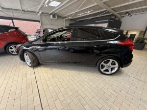 Ford Focus 2.0 Tdci 140ch Titanium +toit Ouvrant Focus 87 620km