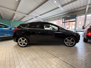 Ford Focus 2.0 Tdci 140ch Titanium +toit Ouvrant Focus 87 620km