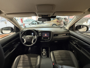 Mitsubishi Outlander 2.4 Phev 224ch 4wd Business Outlander 108 660km