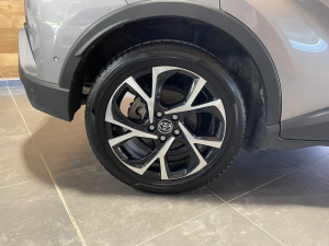 Toyota C-hr Hybride 122ch Collection C-hr 119 800km