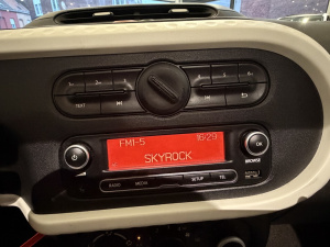 Renault Twingo Iii 1.0 Sce 70 + Toit Ouvrant Twingo 77&nbsp;428km