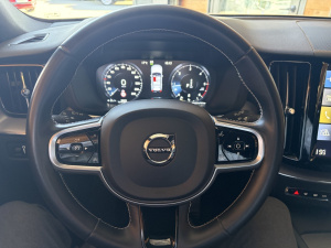 Volvo Xc60 197ch Geartronic 8 R-design Xc 60 99&nbsp;472km