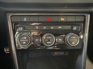Volkswagen T-roc 1.0 Tsi 115ch Iq Drive T-roc 121&nbsp;890km