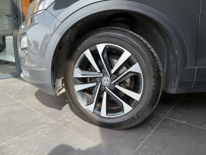 Volkswagen T-roc 1.0 Tsi 115ch Iq Drive T-roc 121&nbsp;890km