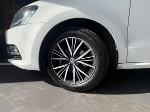 Volkswagen Polo 1.2 Tsi 90 Ch Allstar Polo 49&nbsp;814km
